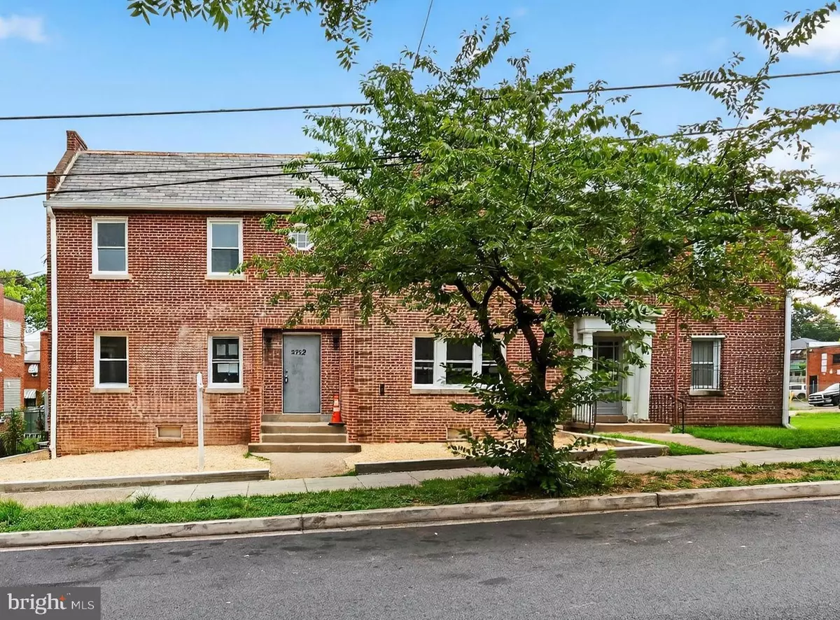 Washington, DC 20019,2932 NELSON PL SE #1