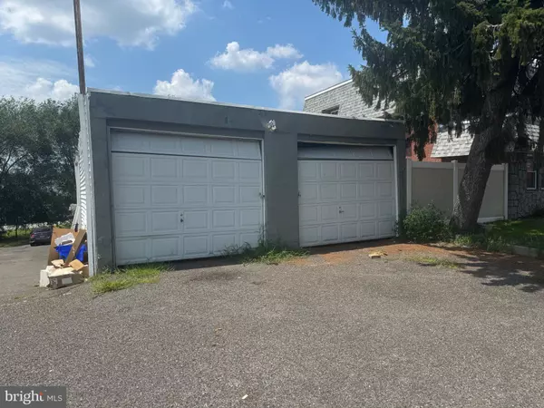 Bellmawr, NJ 08031,18 CHADWICK AVE