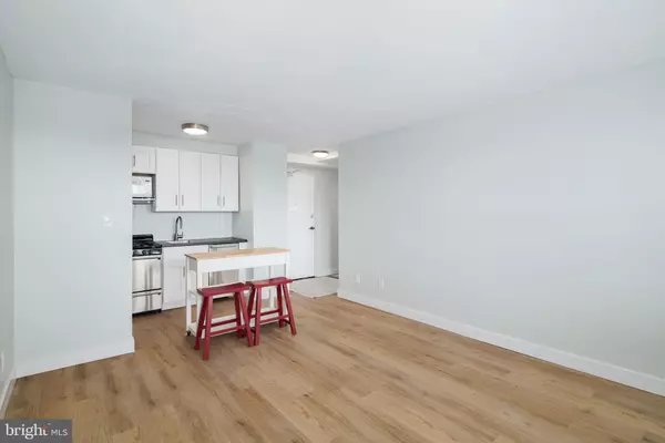 Philadelphia, PA 19103,1810-18 RITTENHOUSE SQ #606