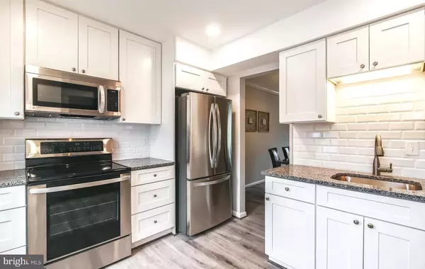 Gaithersburg, MD 20878,13 PRAIRIE ROSE CT #9-7