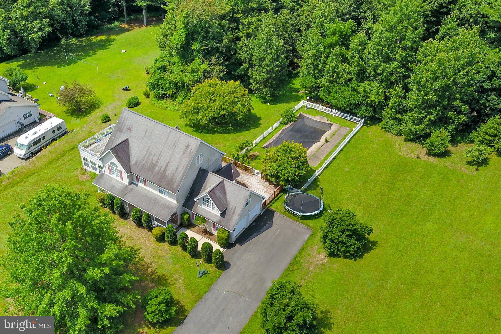 Effort, PA 18330,2247 REO DR