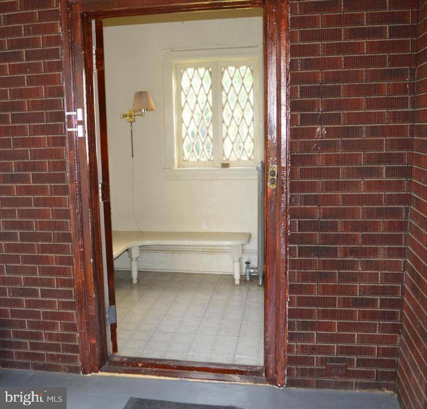 Jenkintown, PA 19046,409 WEST AVE