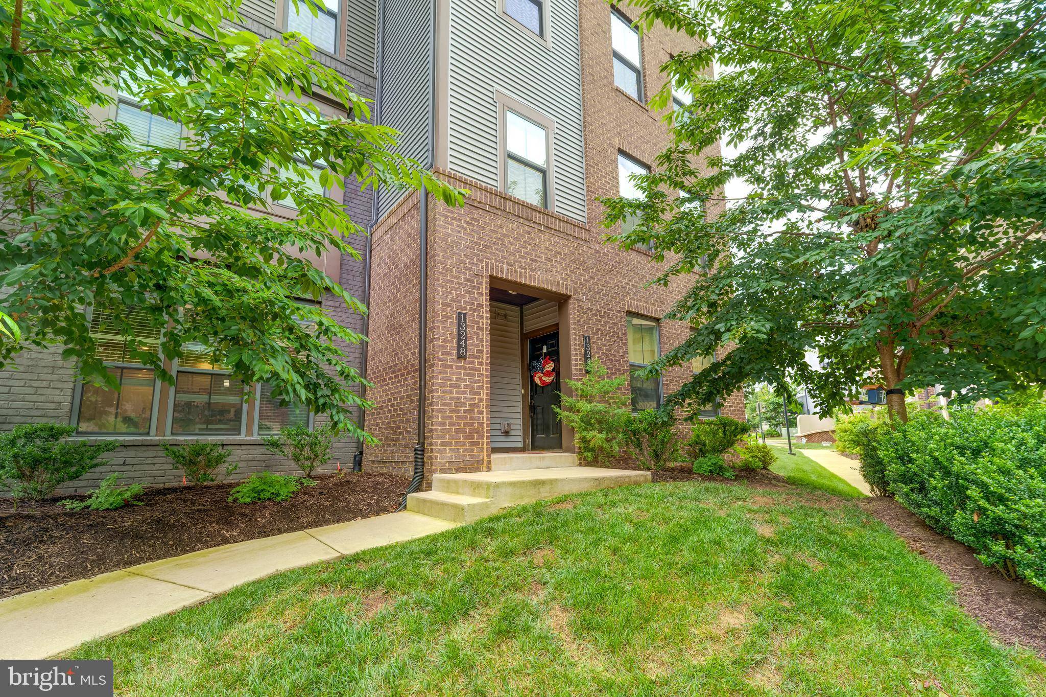 13248 LAKE WOODLAND WAY #5B, Herndon, VA 20171