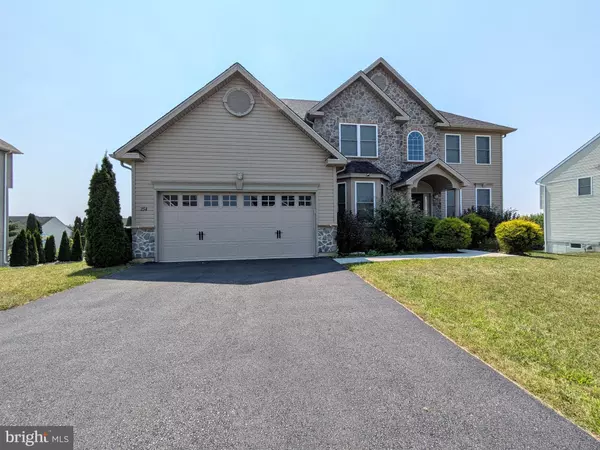 Nazareth, PA 18064,254 DANBURY DR