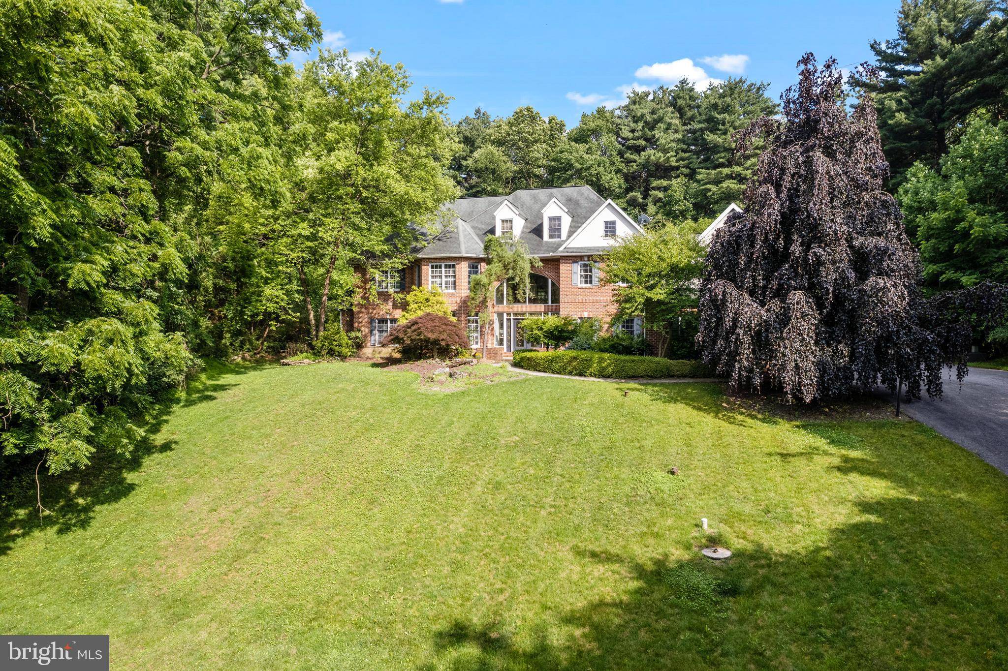 1238 HUNTERS RD, Mohnton, PA 19540