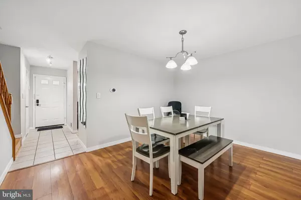 Lawrence Township, NJ 08648,4 VAN BUREN