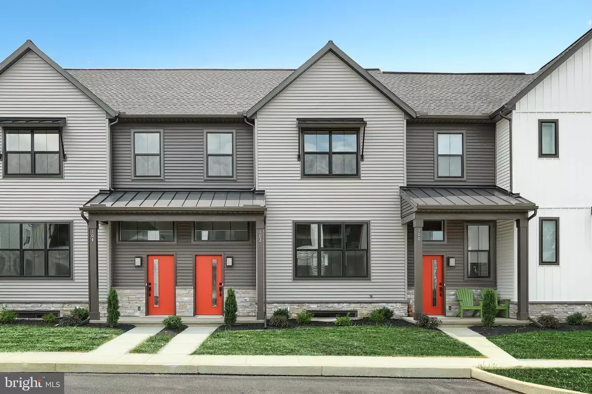 Mechanicsburg, PA 17055,102 MADISON DR