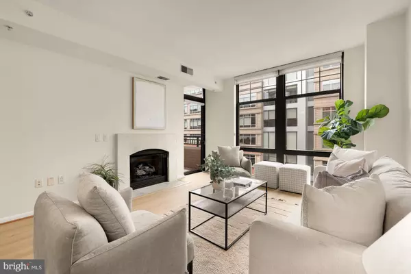Arlington, VA 22201,1021 N GARFIELD ST #702