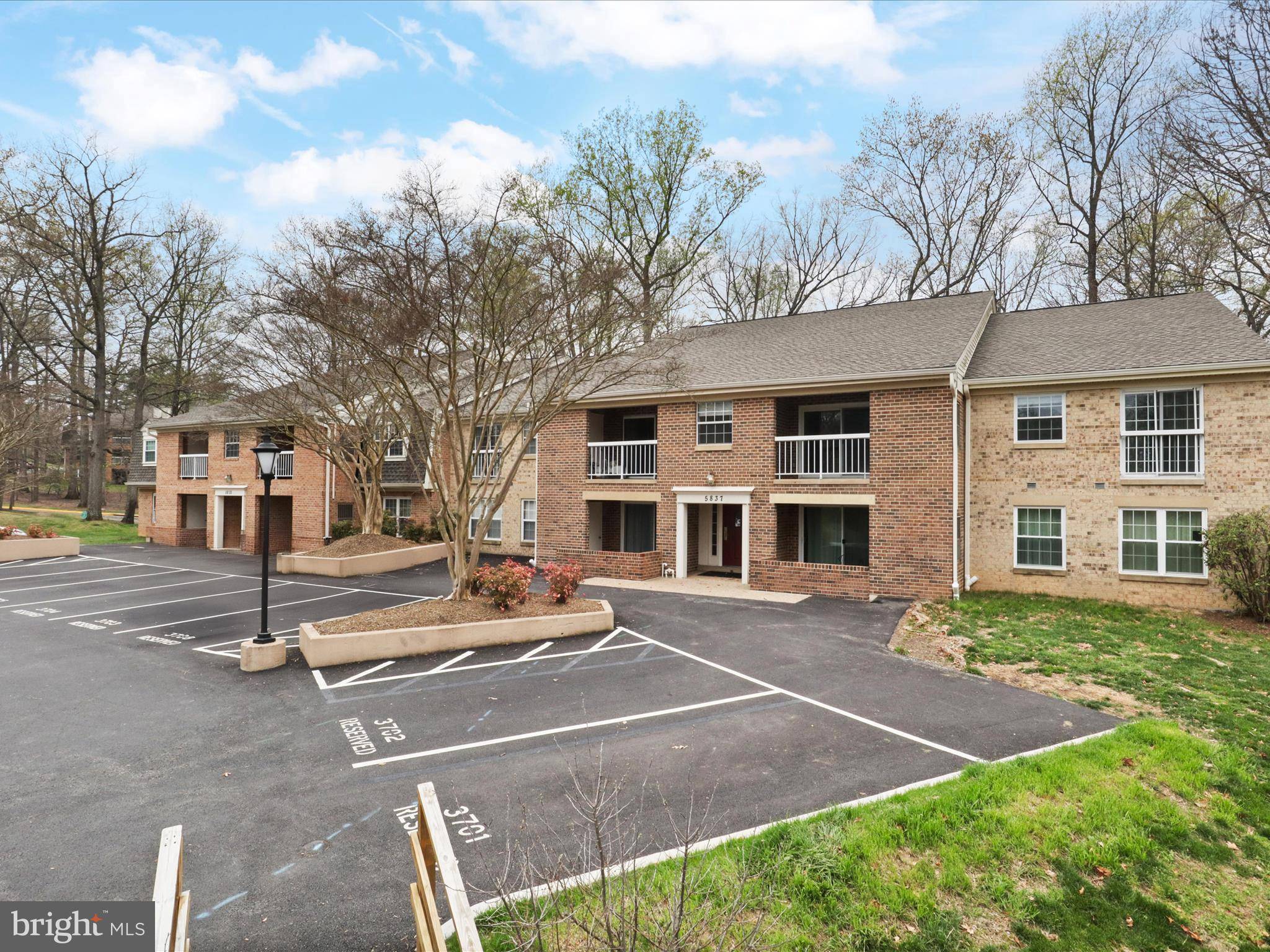 Burke, VA 22015,5837 COVE LANDING RD #301