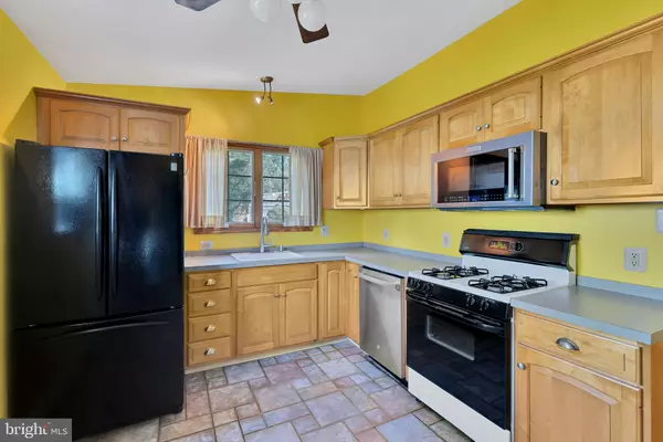 Ambler, PA 19002,548 PADDOCK RD