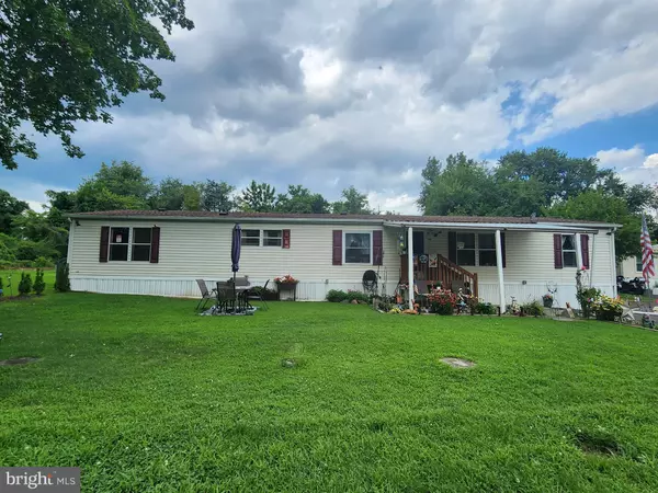 7400 HEWSON DR, Morrisville, PA 19067