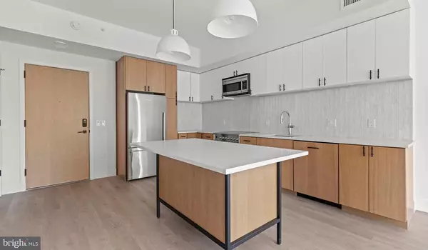 10511 STRATHMORE HALL ST #3B-3A-705, North Bethesda, MD 20852