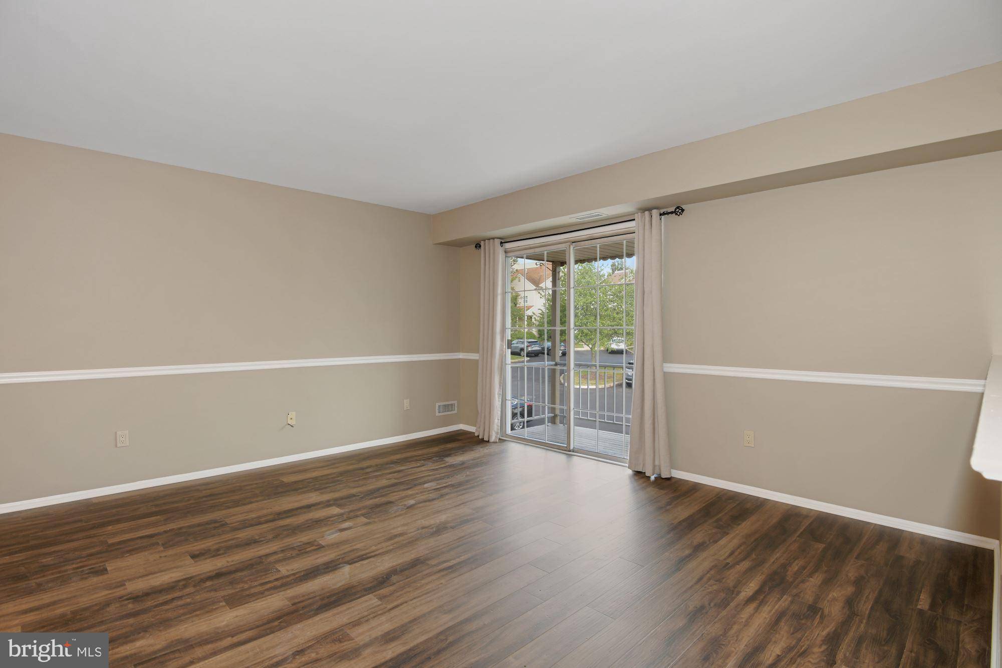 Newtown, PA 18940,1610 SOCIETY PL #G2