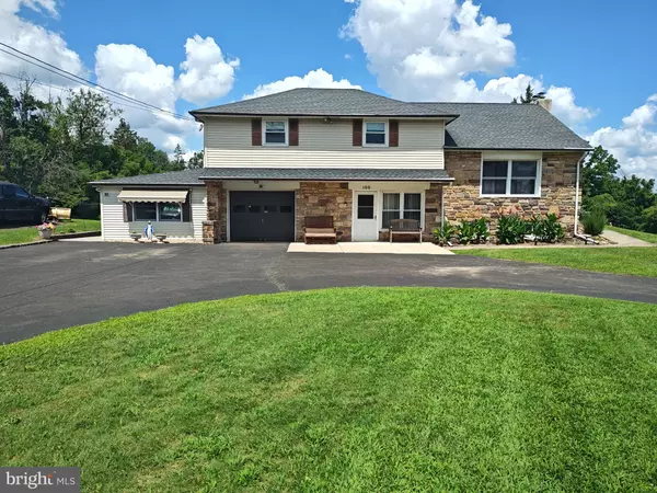 100 VALLEY RD, Warminster, PA 18974
