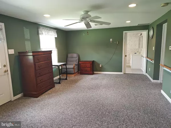 Warminster, PA 18974,100 VALLEY RD