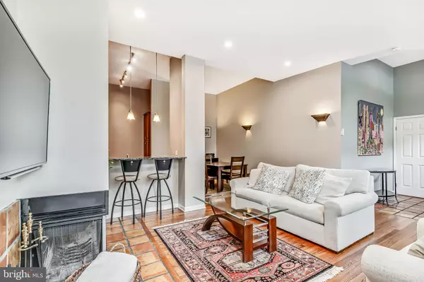 Philadelphia, PA 19130,2137-39 GREEN ST #2