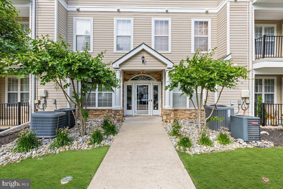 121 KYLE WAY, Ewing, NJ 08628