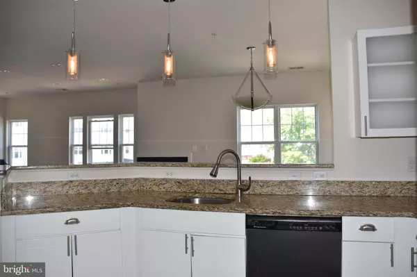 Suitland, MD 20746,3032 BELLAMY WAY #5