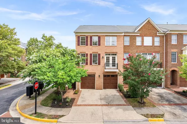Herndon, VA 20170,112 MONROE MILLS LN