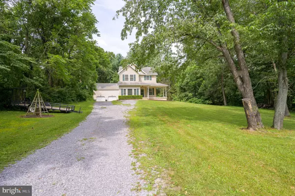 Falling Waters, WV 25419,148 VINCA LN