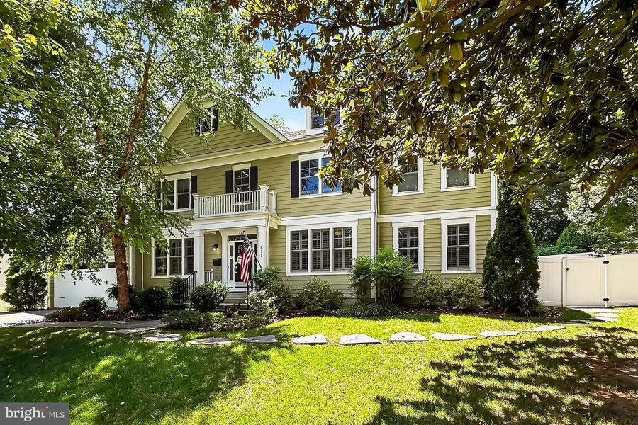 611 OAK HAVEN DR, Falls Church, VA 22046