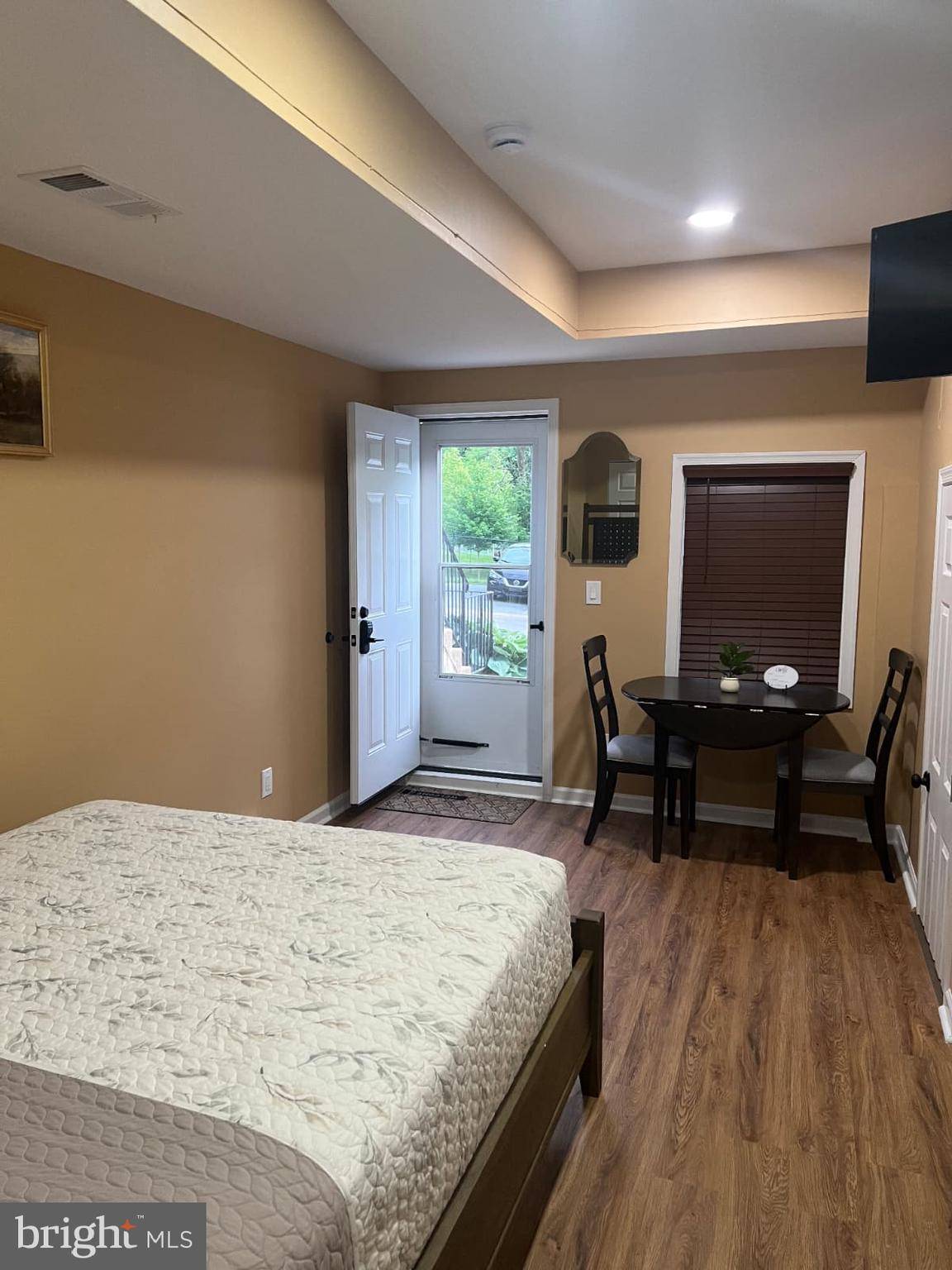 28 WOODFIELD DR, Claymont, DE 19703