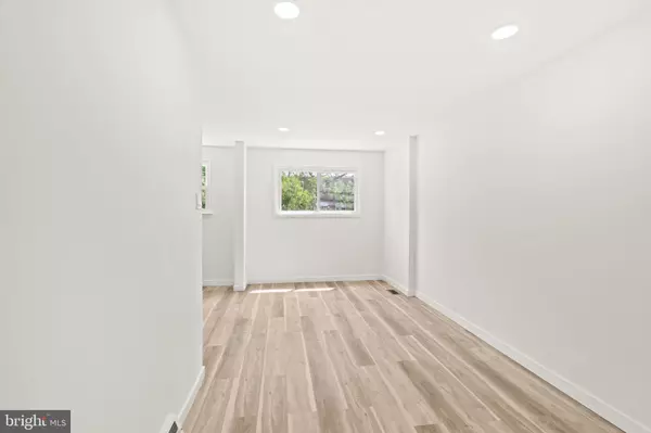 Folcroft, PA 19032,743 WINDSOR CIR