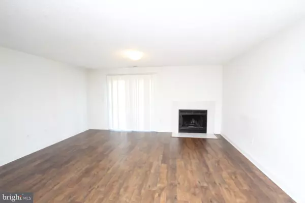 Plainsboro, NJ 08536,5019 RAVENS CREST DR