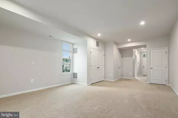 Fredericksburg, VA 22405,716 RIVER CREST WAY