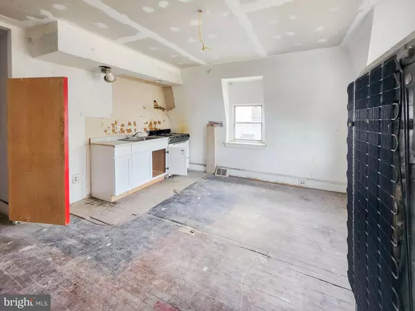 Philadelphia, PA 19151,6136 W OXFORD ST