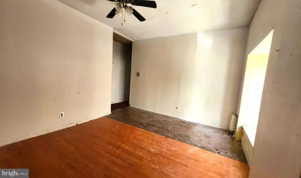 Philadelphia, PA 19151,6136 W OXFORD ST