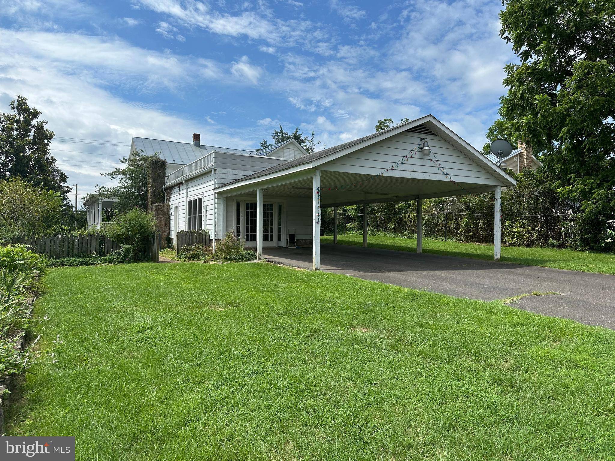 Luray, VA 22835,422 MECHANIC ST