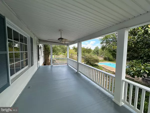 Luray, VA 22835,422 MECHANIC ST