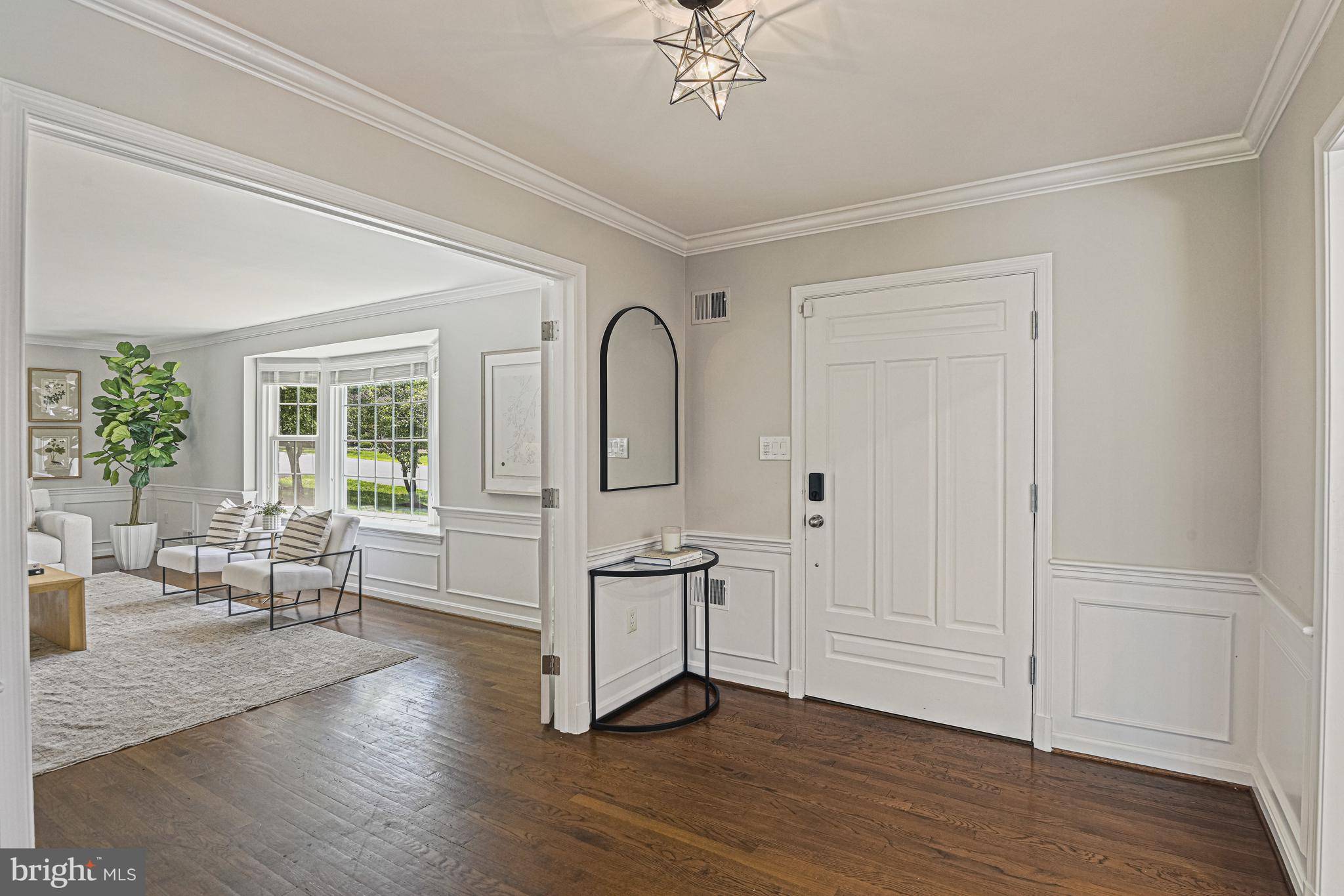 Vienna, VA 22182,9810 SPRING RIDGE LN