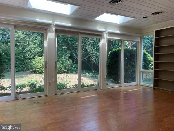 Washington, DC 20007,2266 48TH ST NW