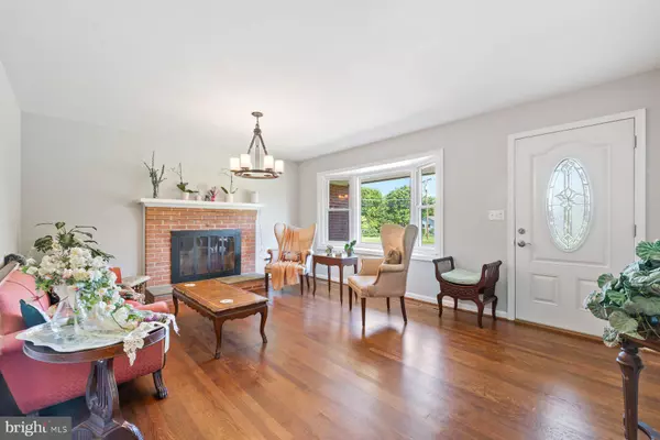 Gaithersburg, MD 20882,24900 SILVER CREST DR