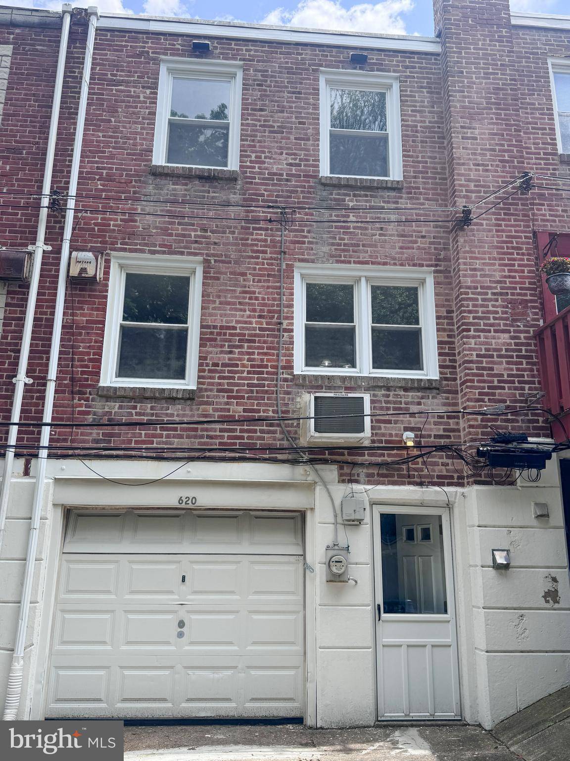 Glenolden, PA 19036,620 S GARFIELD AVE