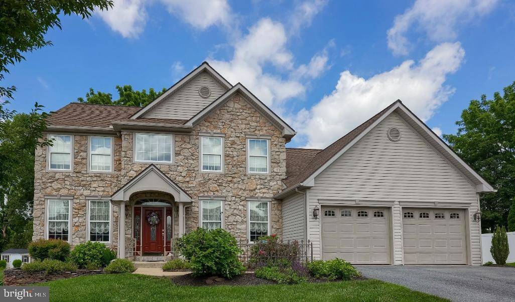 Wernersville, PA 19565,384 MOUNTAIN BLVD