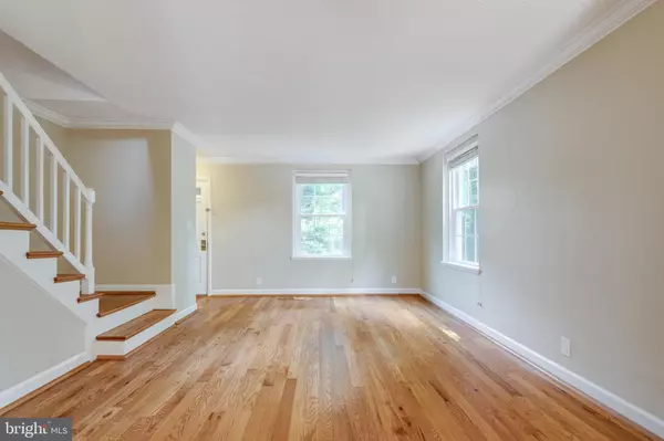 Arlington, VA 22206,4618 31ST RD S
