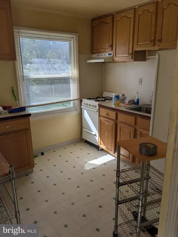 Ewing, NJ 08628,4 DOWNING RD