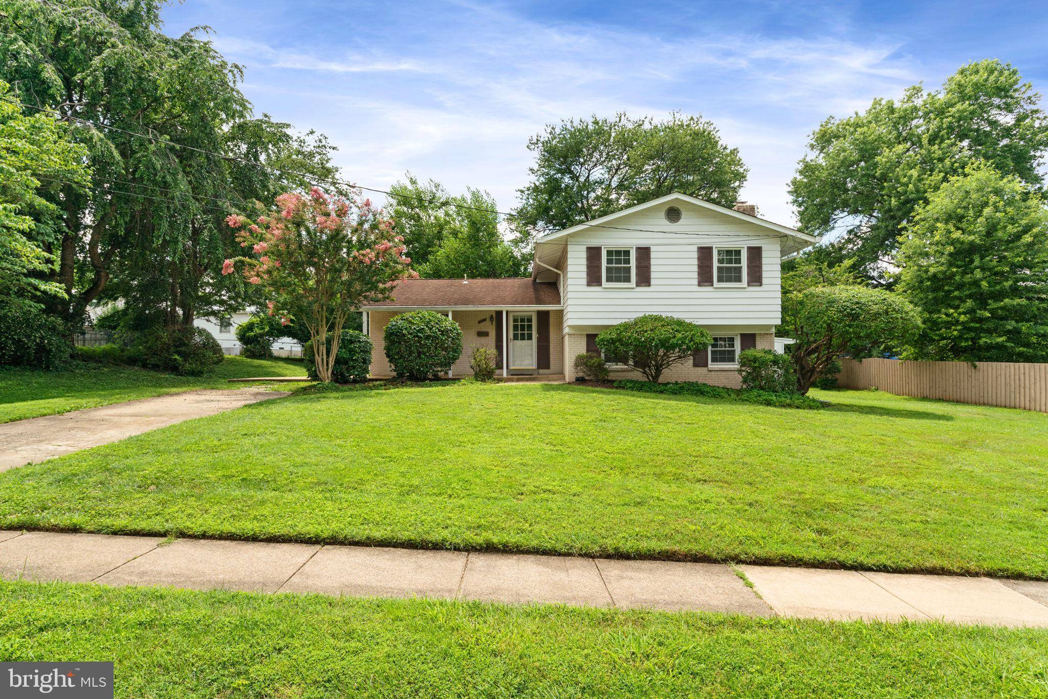 Vienna, VA 22180,8341 CARNEGIE DR