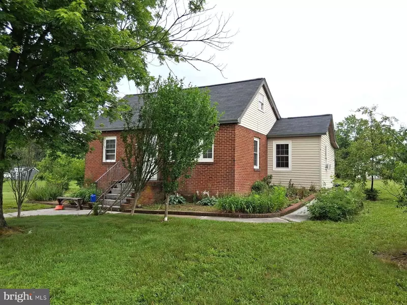 1597 FAIRFAX PIKE, Stephens City, VA 22655