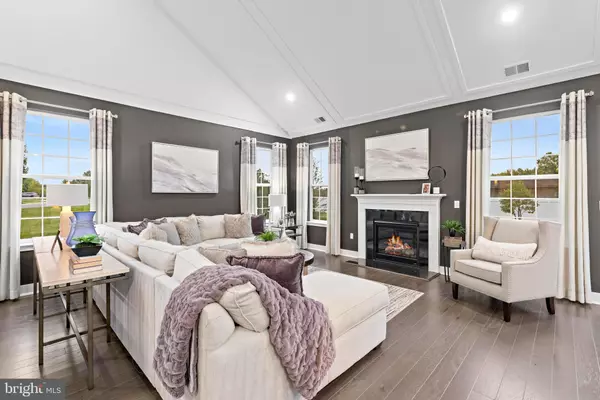 New Egypt, NJ 08533,1 CANTERBURY