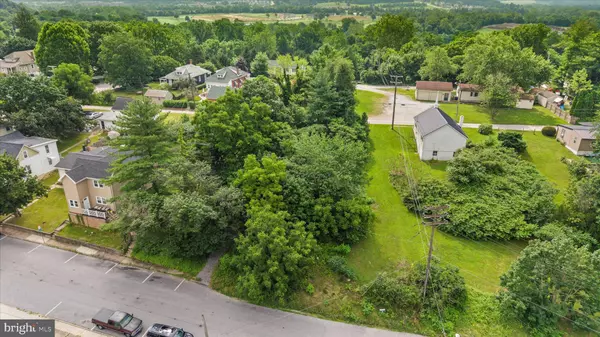 York, PA 17404,1616 W POPLAR TER