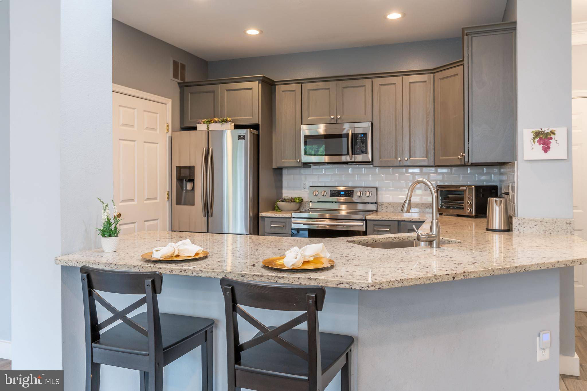 Mclean, VA 22102,1530 SPRING GATE DR #9121