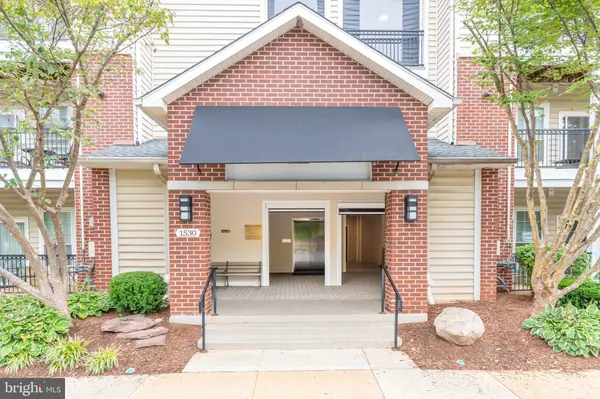 Mclean, VA 22102,1530 SPRING GATE DR #9121