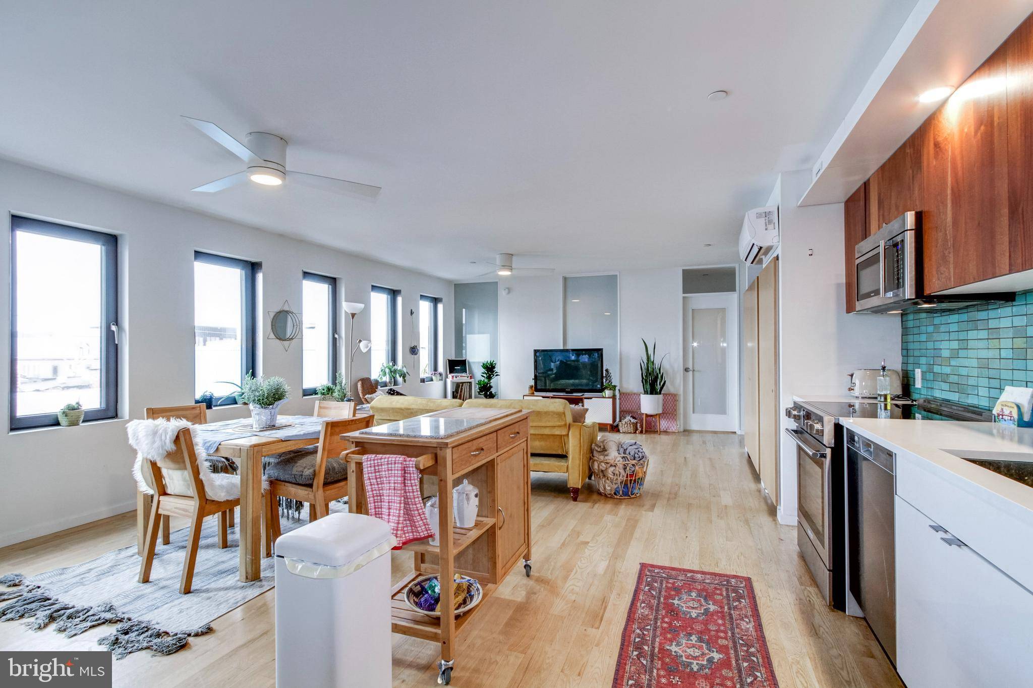 Philadelphia, PA 19123,152 W LAUREL ST #402