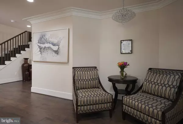 Potomac, MD 20854,128 BYTHAM RIDGE LN