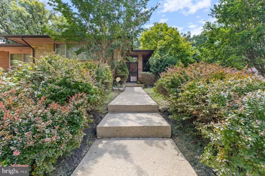 10201 BUENA VISTA AVE, Lanham, MD 20706