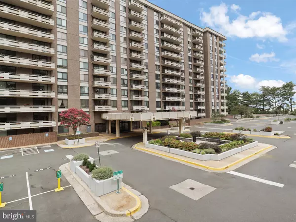 Mclean, VA 22102,1808 OLD MEADOW RD #1418